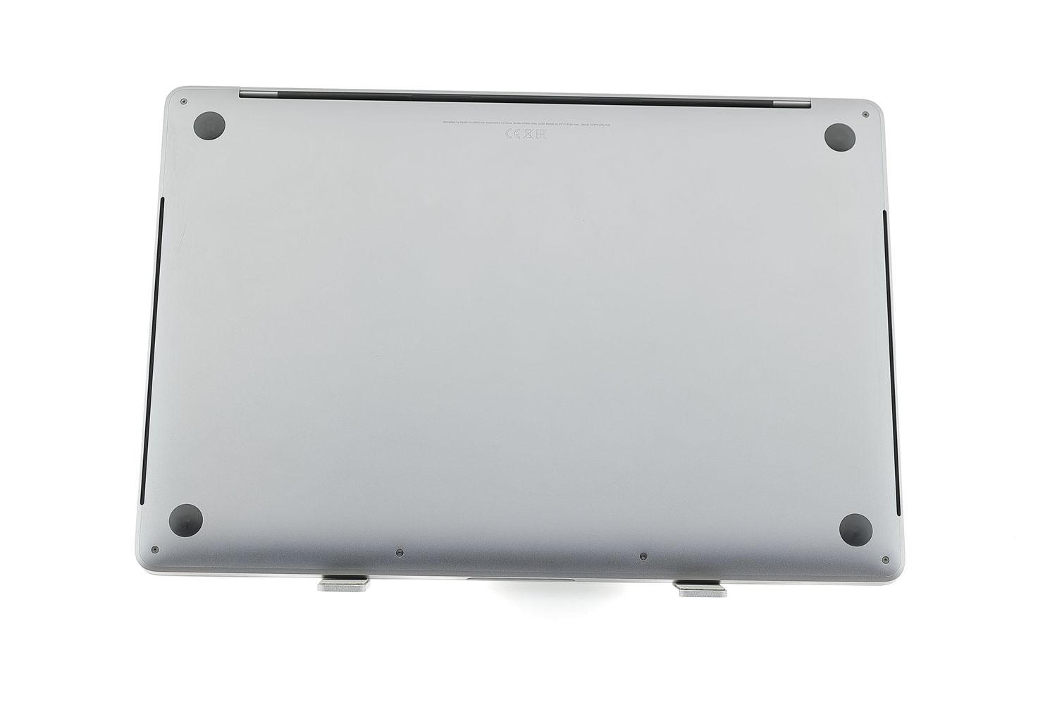 Apple MacBook Pro 15″ Touch Bar 2019, i9 2.3 GHz, 16 GB, AMD Radeon Pro 560X 512 GB Space Gray - Kiváló