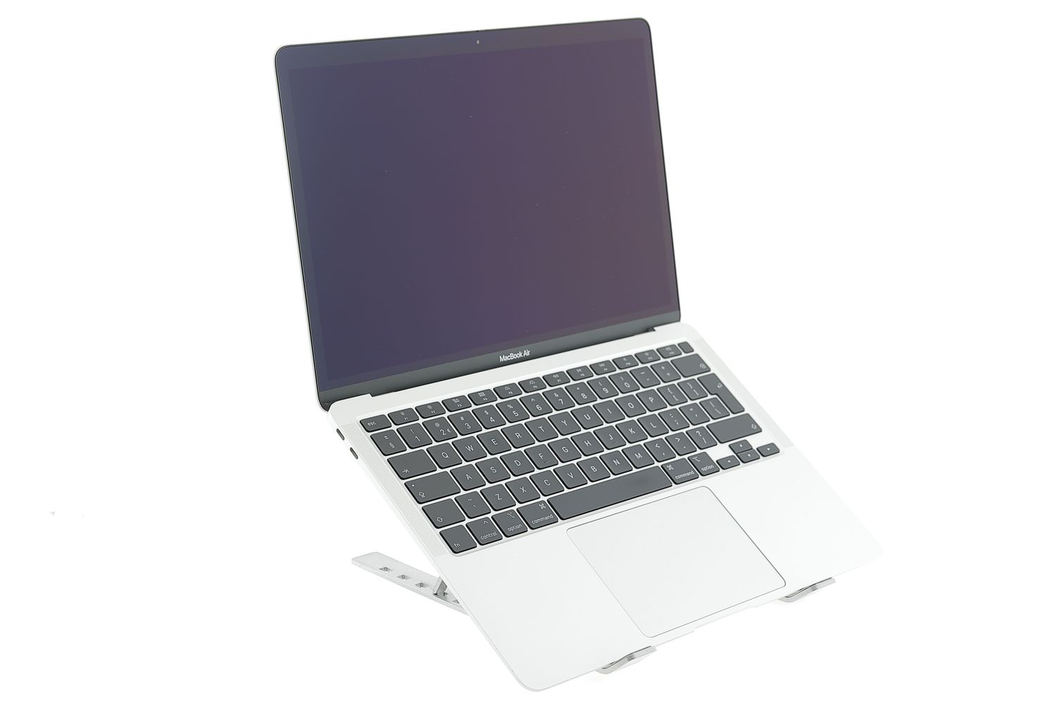 Apple MacBook Air 13″ 2020, i3 1.1 GHz, 8 GB, Intel Iris Plus 256 GB Silver - Εξαιρετικό