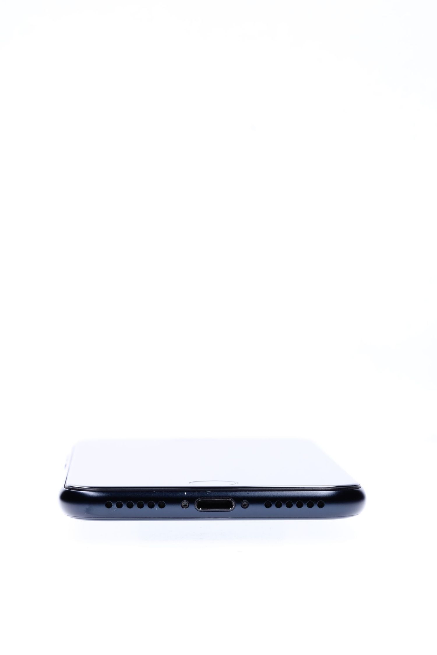 Apple iPhone SE 2022 64 GB Midnight - Като нов
