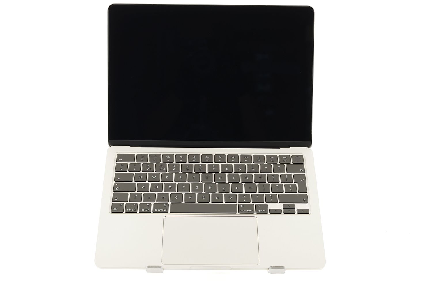 Apple MacBook Air 13″ 2022, M2 8 Cores, 8 GB, 8 core GPU 256 GB Starlight - Újszerű