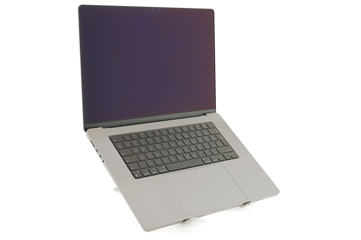 Apple MacBook Pro 16″ 2021, M1 Pro 10 Cores, 16 GB, 16 core GPU 512 GB Space Gray - Újszerű