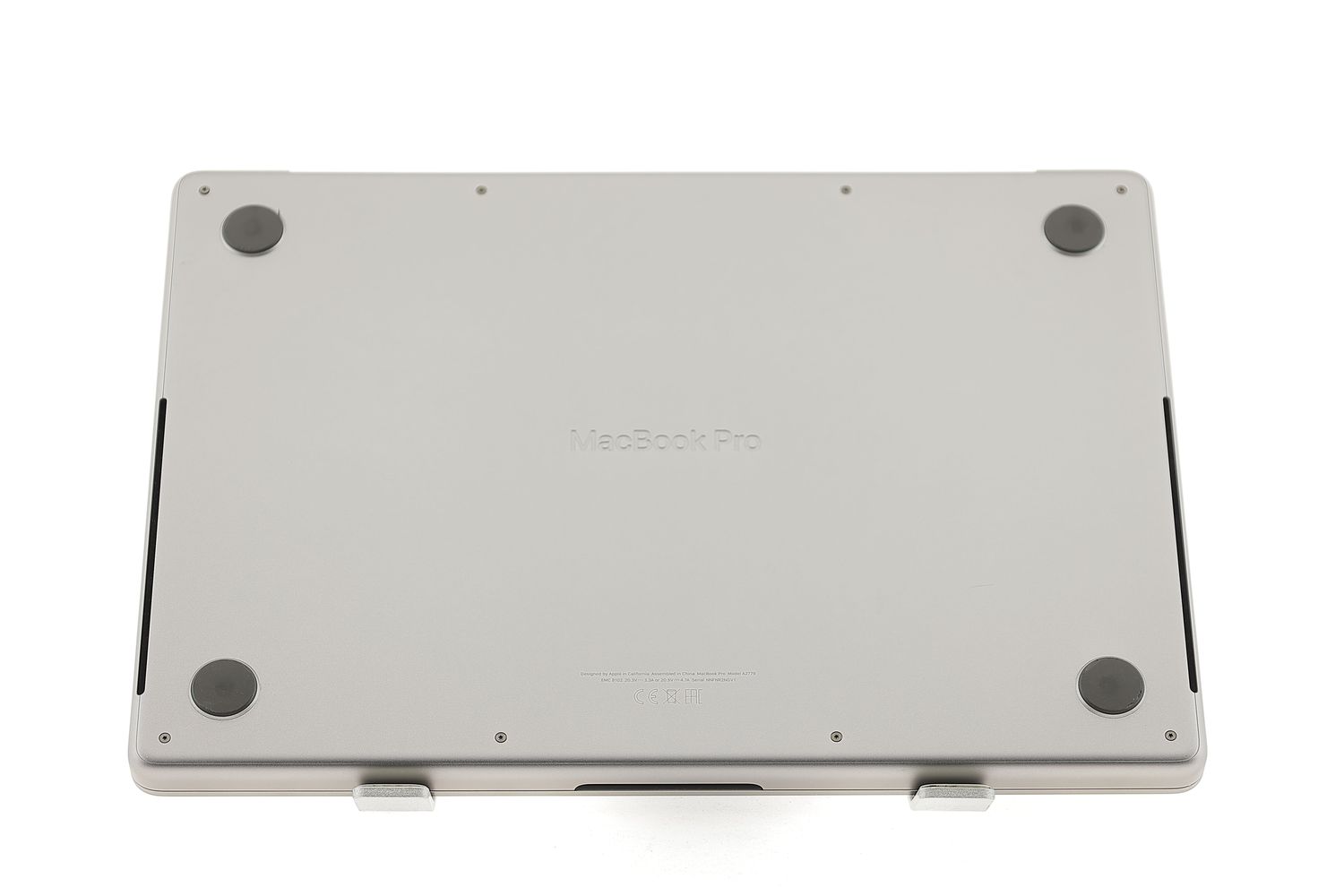 Apple MacBook Pro 14″ 2023, M2 Pro 10 Cores, 16 GB, 16 core GPU 512 GB Space Gray - Като нов