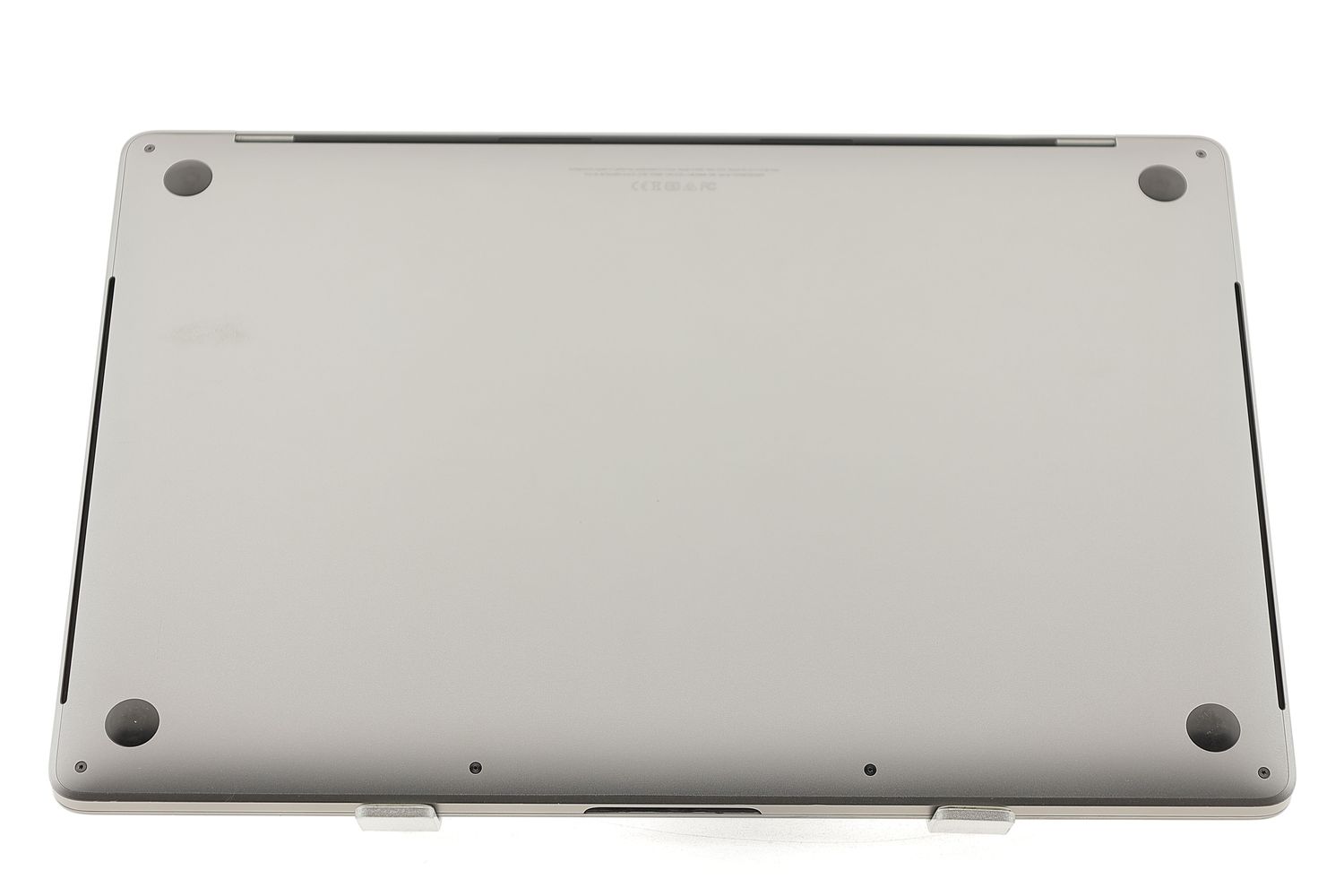 Apple MacBook Pro 15″ Touch Bar 2018, i7 2.2 GHz, 16 GB, AMD Radeon Pro 555X 256 GB Space Gray - Újszerű