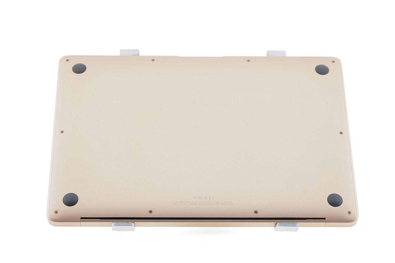 Apple MacBook Air 13″ 2020, M1 8 Cores, 8 GB, 7 core GPU 256 GB Gold - Добро