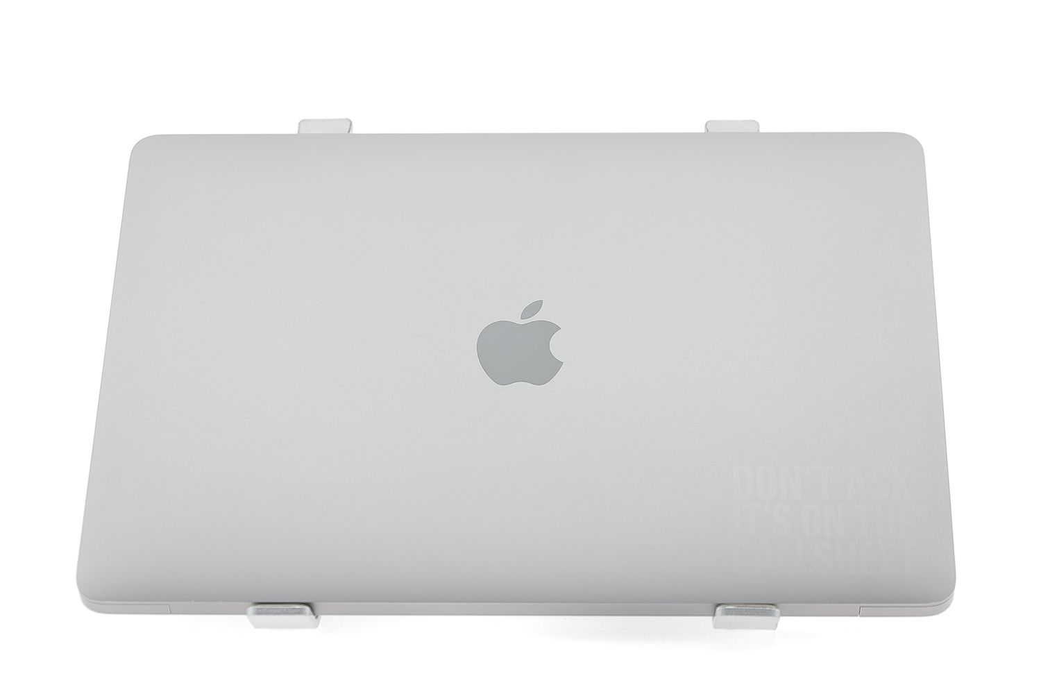 Apple MacBook Air 13″ 2020, M1 8 Cores, 8 GB, 7 core GPU 256 GB Space Gray - Много добро