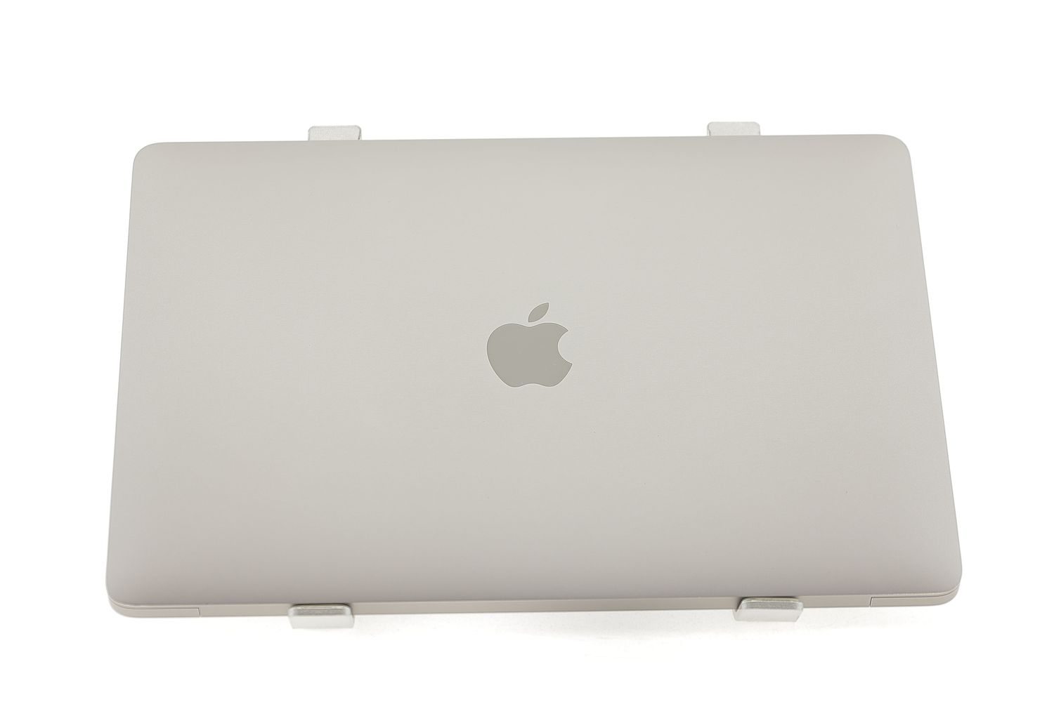Apple MacBook Air 13″ 2020, i3 1.1 GHz, 8 GB, Intel Iris Plus 256 GB Space Gray - Foarte bun