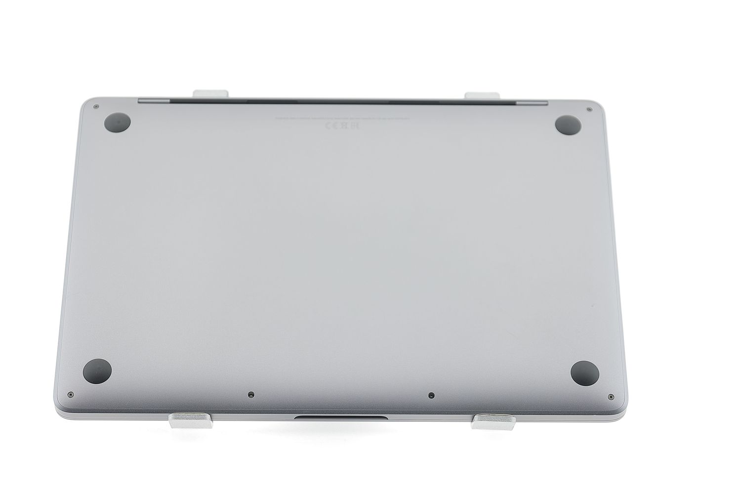 Apple MacBook Pro 13″ 2022, M2 8 Cores, 8 GB, 10 core GPU 512 GB Space Gray - Ca nou