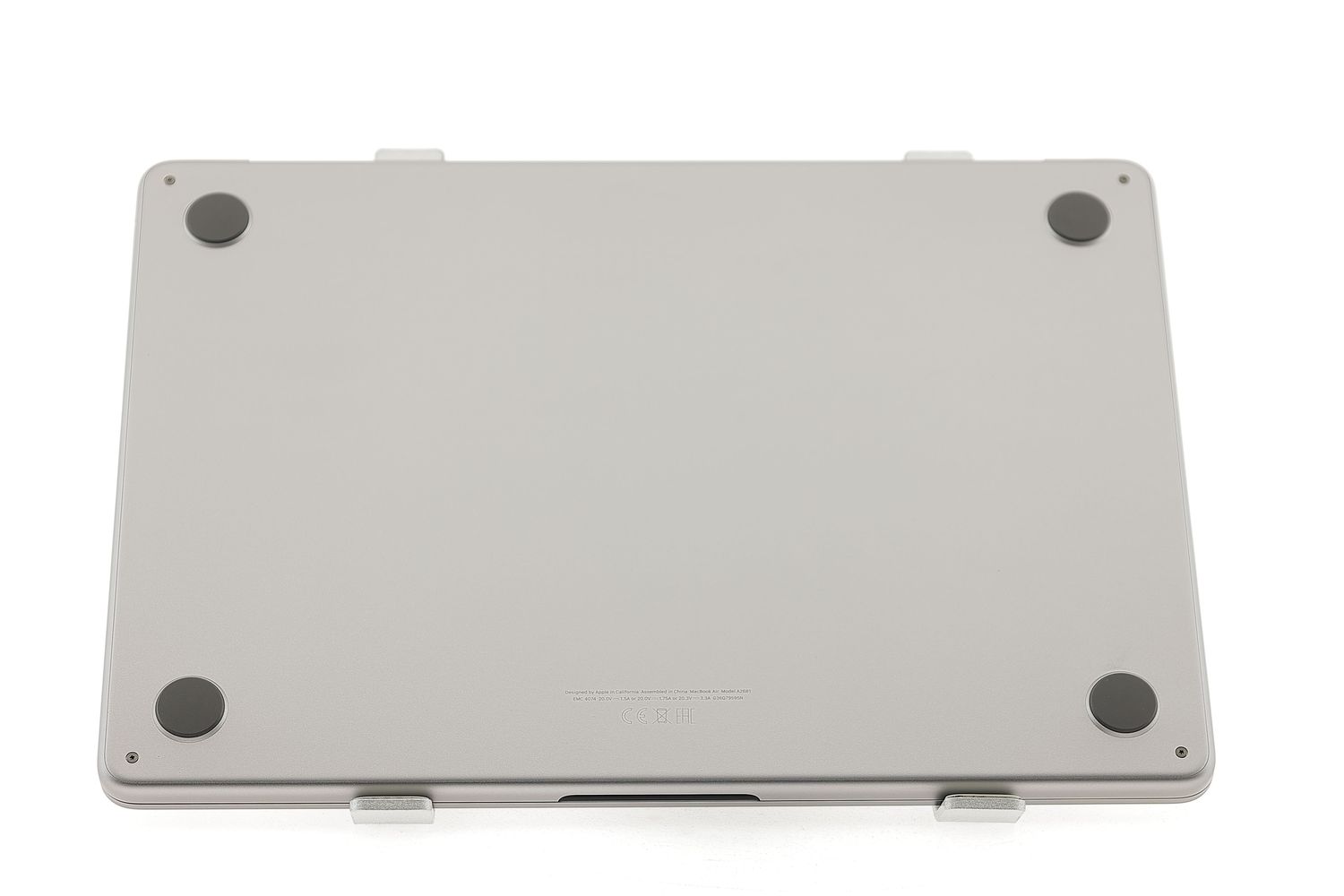 Apple MacBook Air 13″ 2022, M2 8 Cores, 8 GB, 8 core GPU 256 GB Space Gray - Като нов