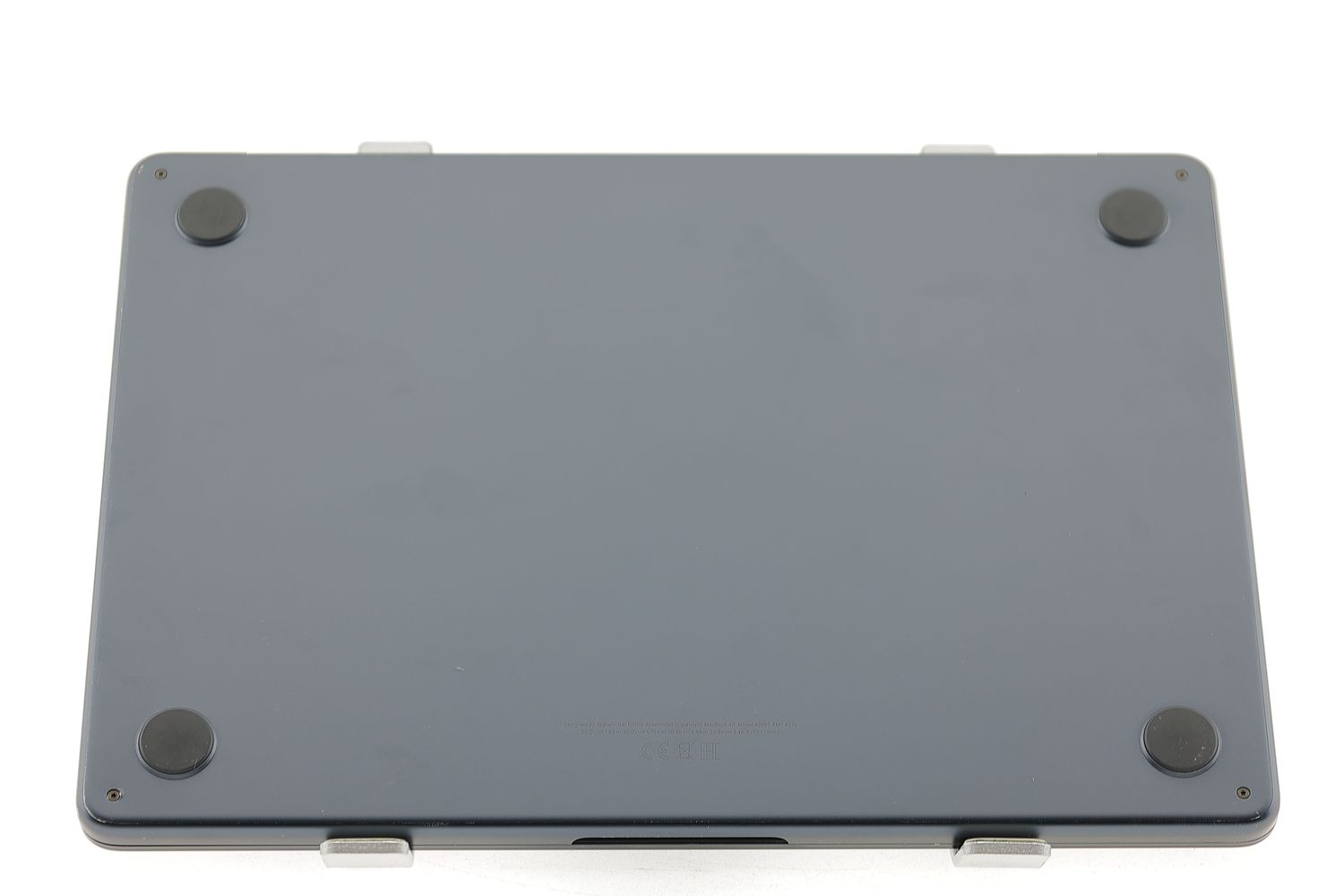 Apple MacBook Air 13″ 2022, M2 8 Cores, 8 GB, 10 core GPU 512 GB Midnight - Jó