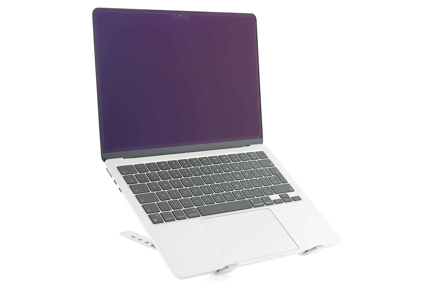 Apple MacBook Air 13″ 2022, M2 8 Cores, 8 GB, 8 core GPU 256 GB Silver - Újszerű