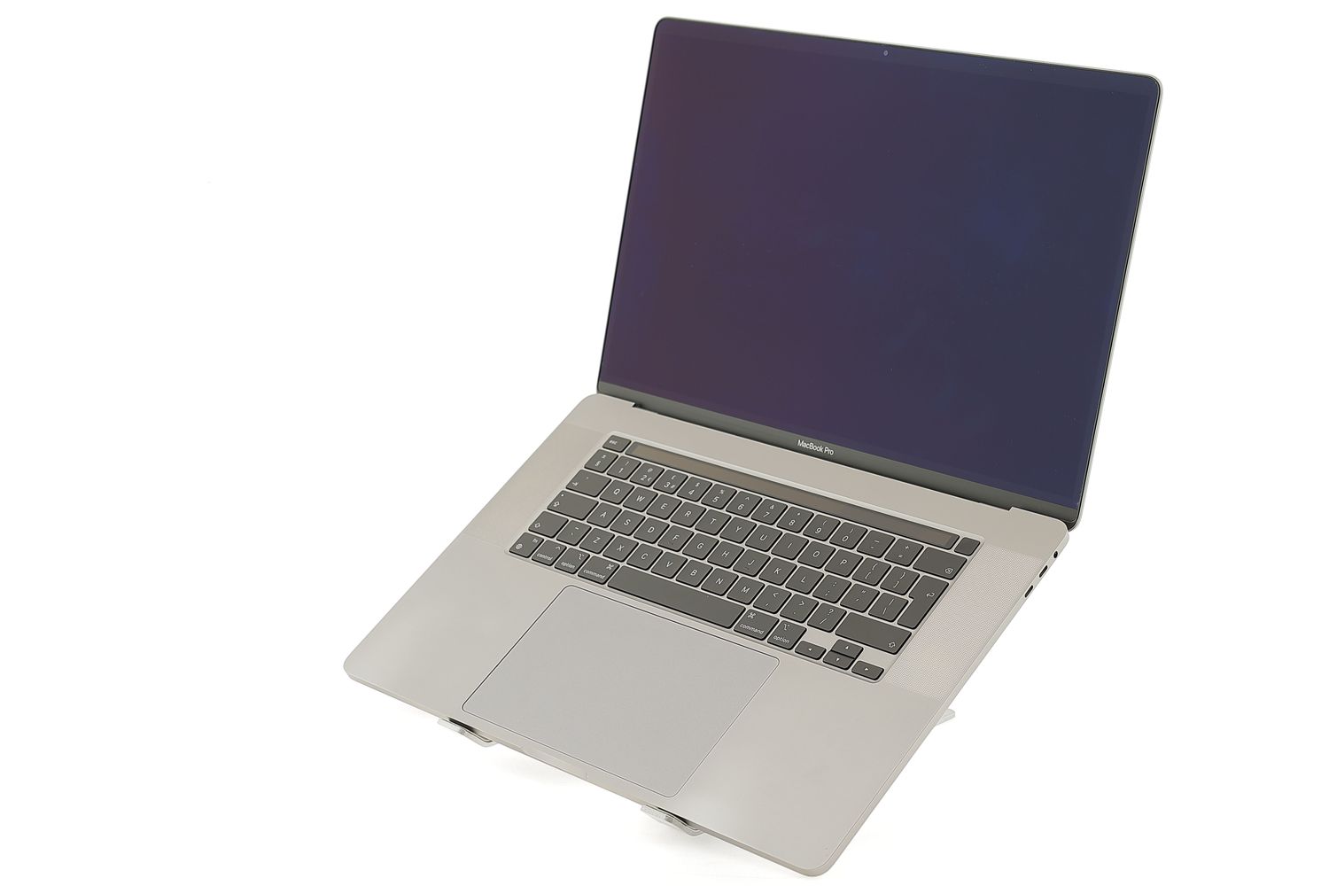 Apple MacBook Pro 16″ Touch Bar 2019, i7 2.6 GHz, 16 GB, AMD Radeon Pro 5300M 512 GB Space Gray - Много добро