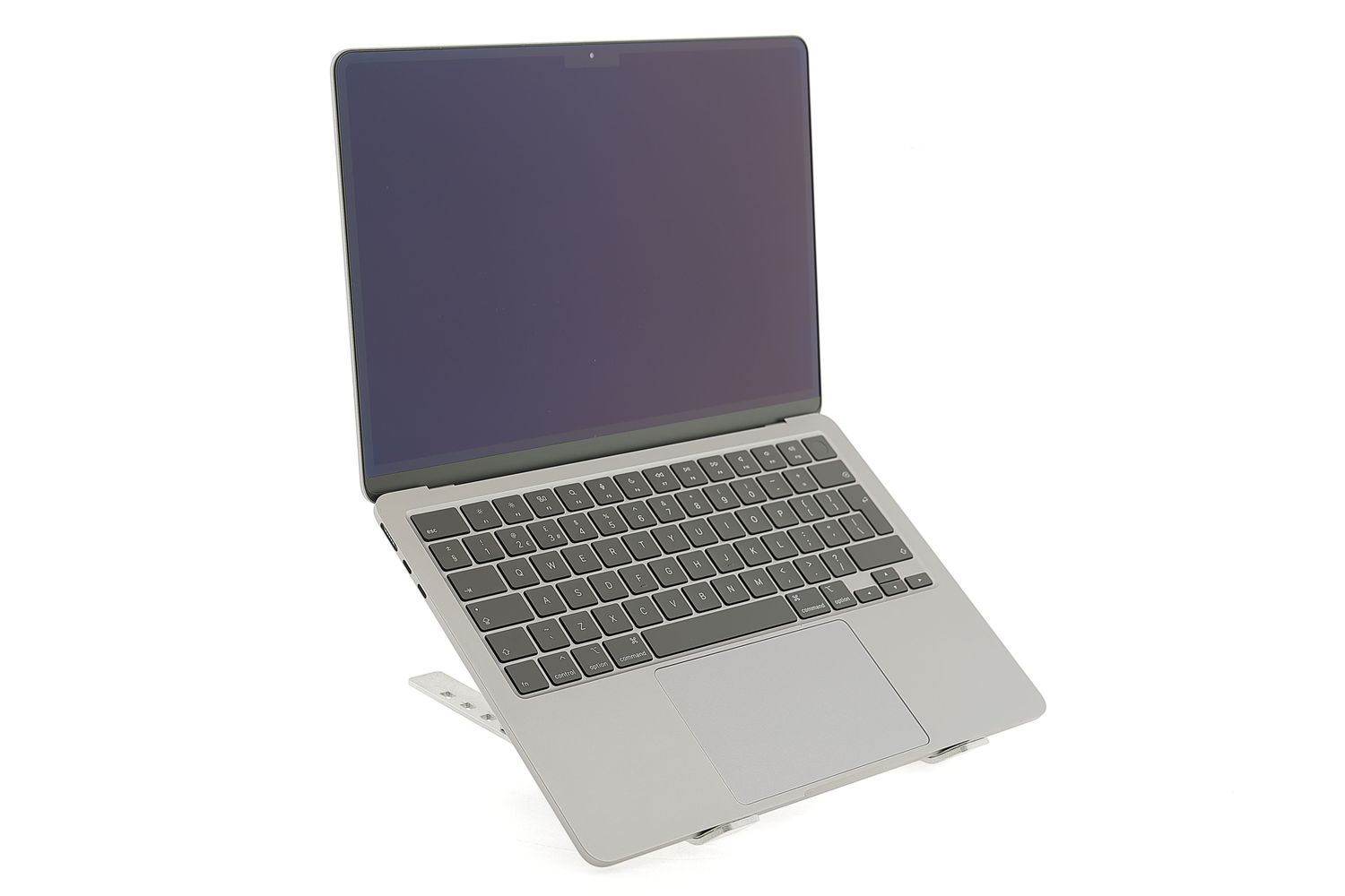 Apple MacBook Air 13″ 2022, M2 8 Cores, 8 GB, 8 core GPU 256 GB Space Gray - Újszerű
