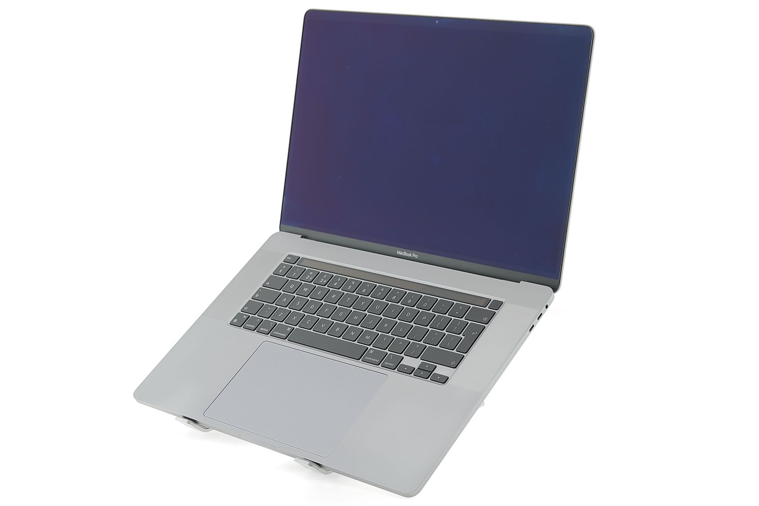 Apple MacBook Pro 16″ Touch Bar 2019, i7 2.6 GHz, 16 GB, AMD Radeon Pro 5300M 512 GB Space Gray - Kiváló