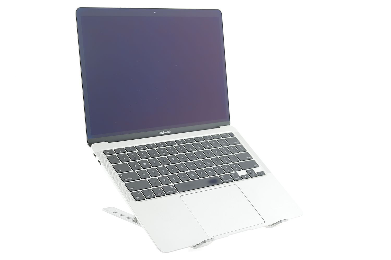 Apple MacBook Air 13″ 2020, M1 8 Cores, 8 GB, 7 core GPU 256 GB Silver - Nagyon jó