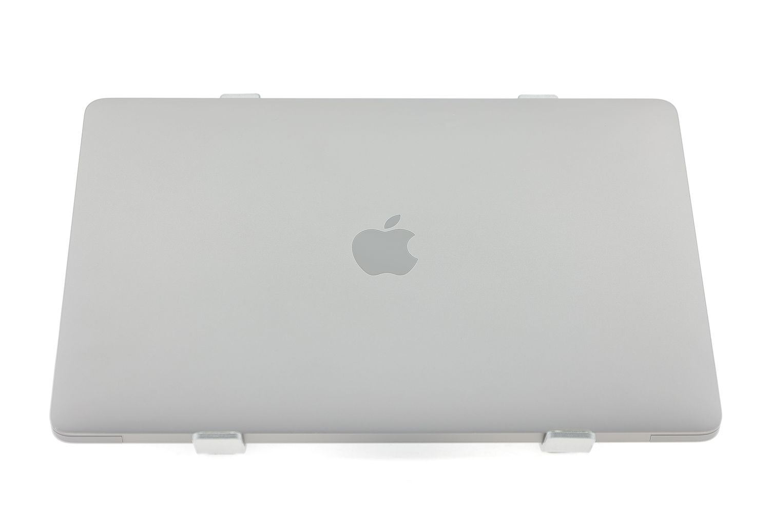 Apple MacBook Pro 13″ 2017, i5 2.3 GHz, 8 GB, Intel Iris Plus Graphics 640 256 GB Space Gray - Много добро