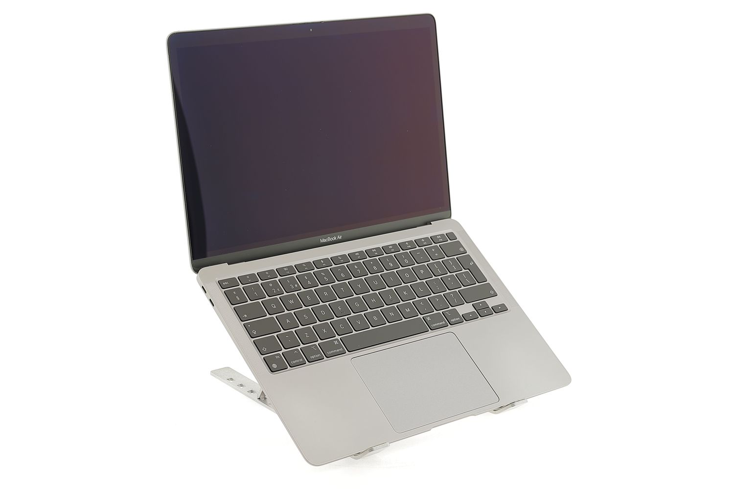 Apple MacBook Air 13″ 2020, i3 1.1 GHz, 8 GB, Intel Iris Plus 256 GB Space Gray - Foarte bun