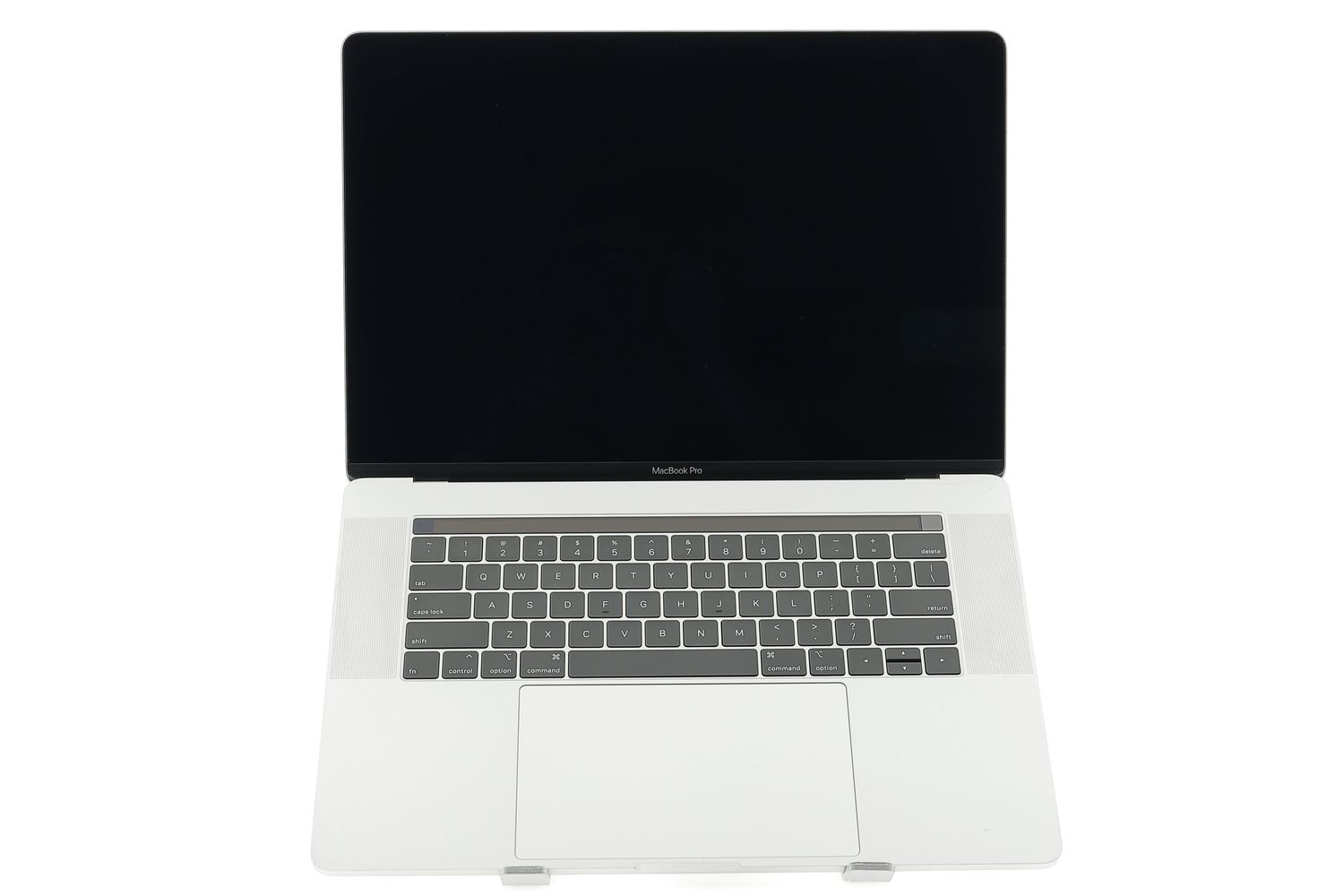 Apple MacBook Pro 15″ Touch Bar 2018, i7 2.2 GHz, 16 GB, AMD Radeon Pro 555X 256 GB Silver - Excelent