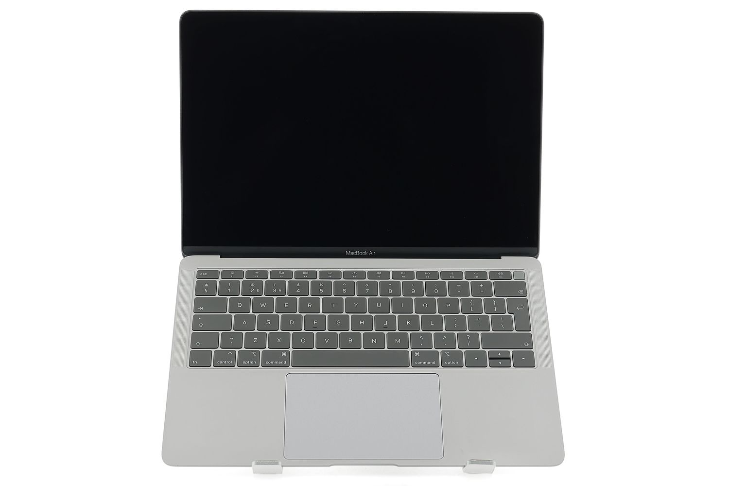 Apple MacBook Air 13″ 2019, i5 1.6 GHz, 8 GB, Intel UHD Graphics 617 256 GB Space Gray - Много добро