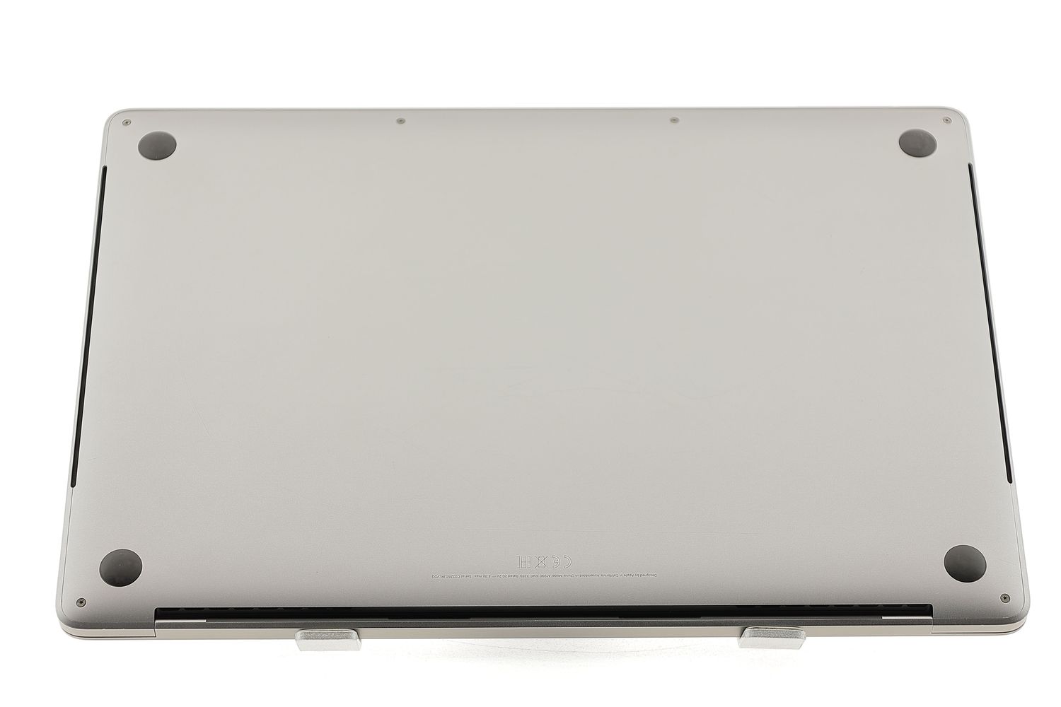 Apple MacBook Pro 15″ Touch Bar 2019, i7 2.6 GHz, 32 GB, AMD Radeon Pro 555X 256 GB Space Gray - Kiváló