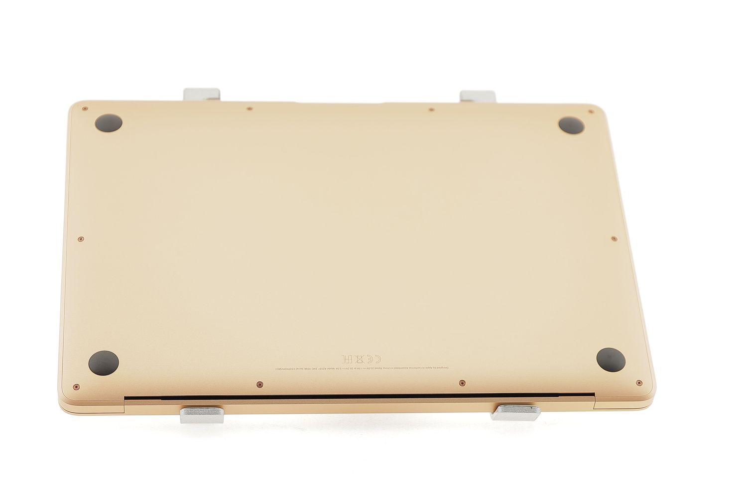 Apple MacBook Air 13″ 2020, M1 8 Cores, 8 GB, 7 core GPU 256 GB Gold