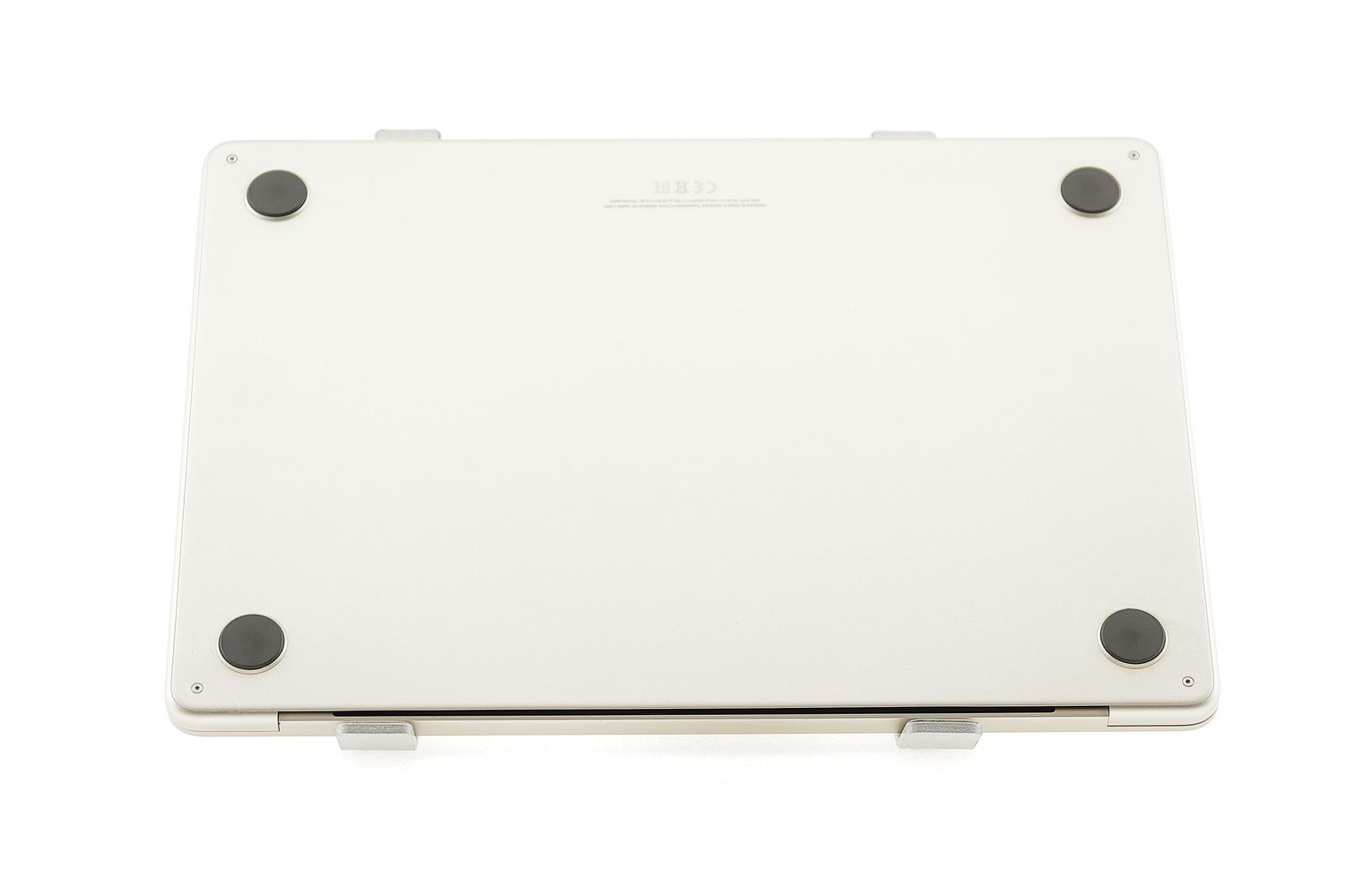 Apple MacBook Air 13″ 2022, M2 8 Cores, 8 GB, 10 core GPU 512 GB Starlight - Foarte bun