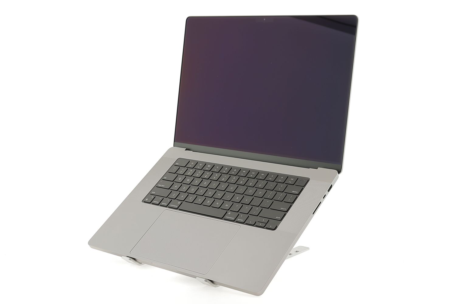 Apple MacBook Pro 16″ 2021, M1 Pro 10 Cores, 16 GB, 16 core GPU 512 GB Space Gray - Като нов