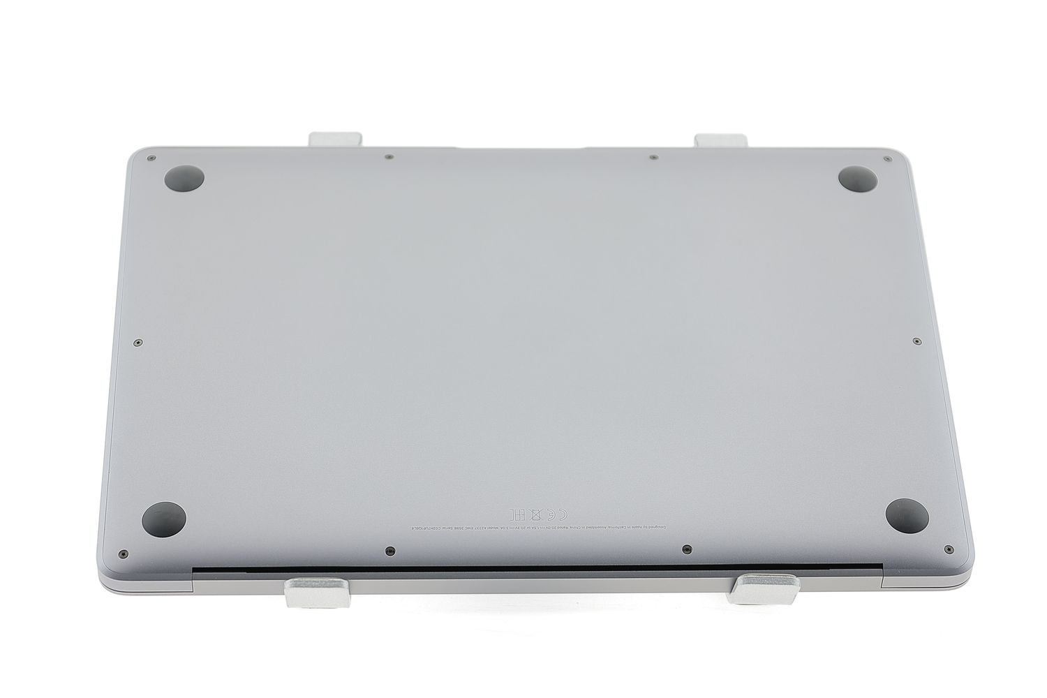 Apple MacBook Air 13″ 2020, M1 8 Cores, 8 GB, 7 core GPU, Space