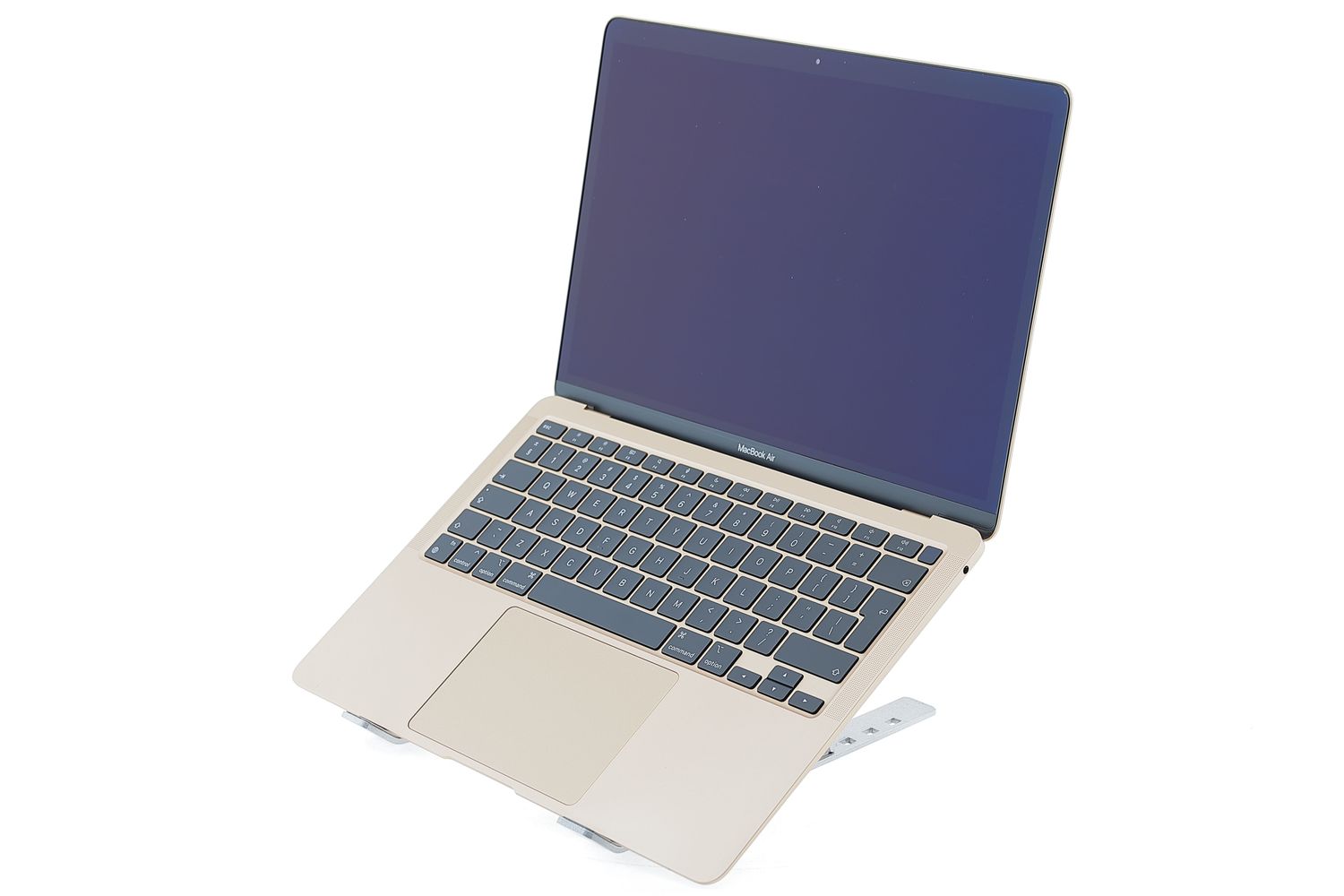 Apple MacBook Air 13″ 2020, M1 8 Cores, 8 GB, 7 core GPU 256 GB Gold - Nagyon jó