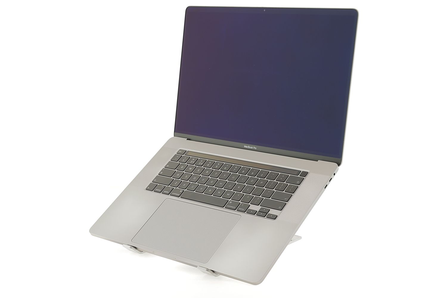 Apple MacBook Pro 16″ Touch Bar 2019, i9 2.4 GHz, 32 GB, AMD Radeon Pro 5300M 512 GB Space Gray - Ca nou