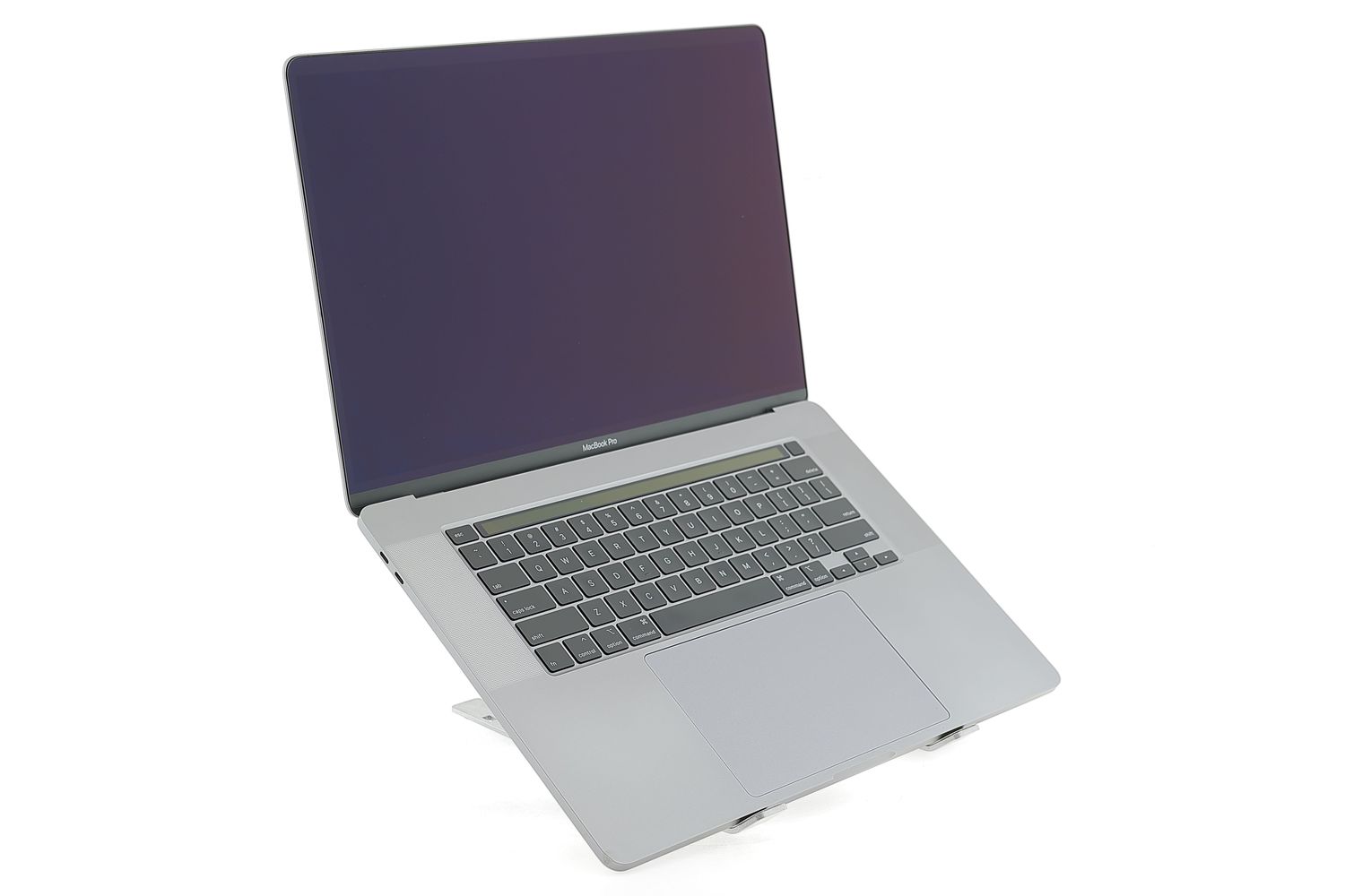 Apple MacBook Pro 16″ Touch Bar 2019, i9 2.4 GHz, 32 GB, AMD Radeon Pro 5500M 1 TB Space Gray - Nagyon jó
