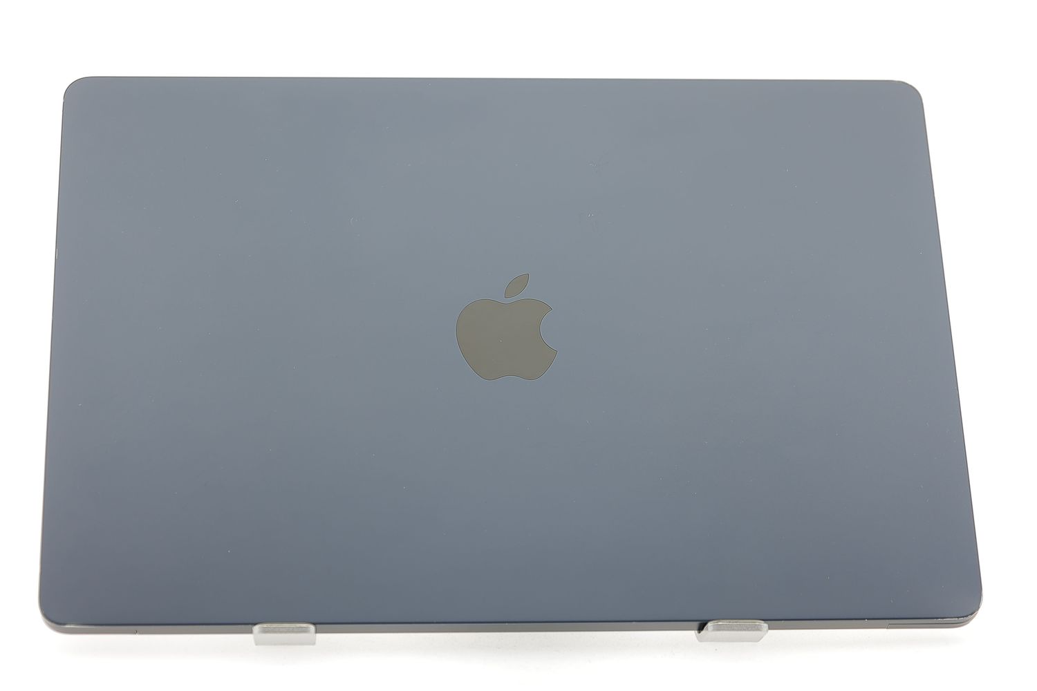 Apple MacBook Air 15″ 2023, M2 8 Cores, 8 GB, 10 core GPU 256 GB Midnight - Много добро