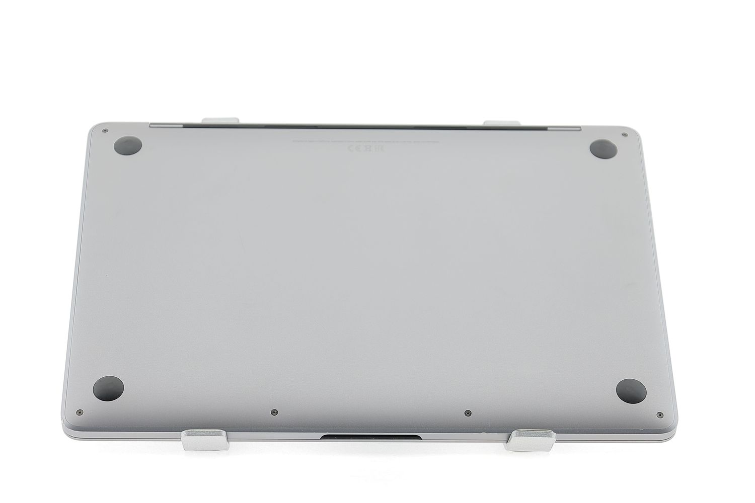 Apple MacBook Pro 13″ 2020, M1 8 Cores, 8 GB, 8 core GPU 256 GB Space Gray - Много добро