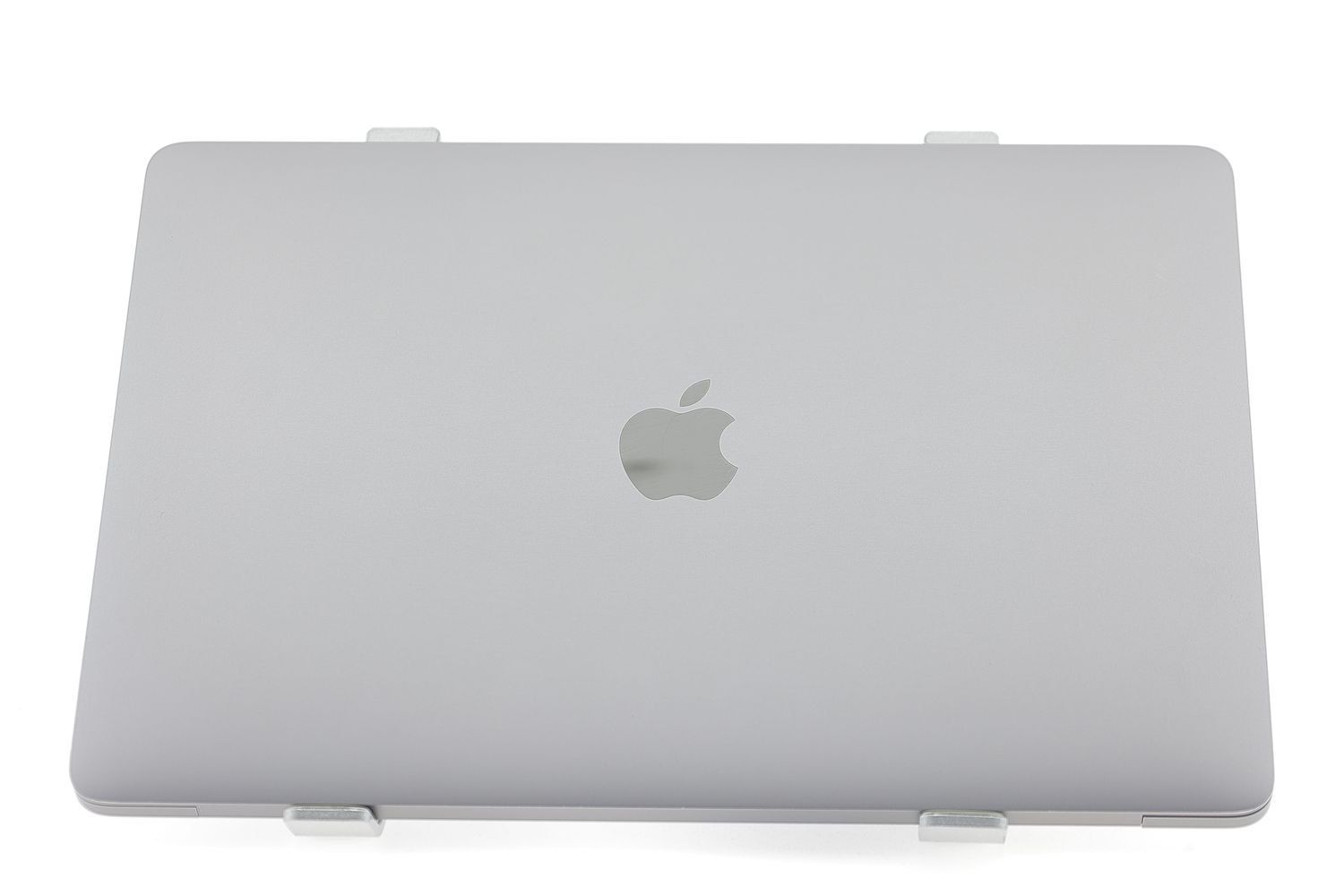 Apple MacBook Pro 13″ Touch Bar 2020, i7 2.3 GHz, 16 GB, Intel Iris Plus Graphics 512 GB Space Gray - Отлично