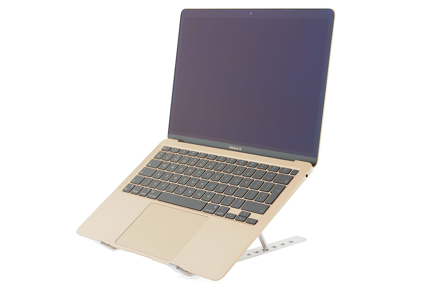 Apple MacBook Air 13″ 2020, M1 8 Cores, 8 GB, 8 core GPU 512 GB Gold - Kiváló