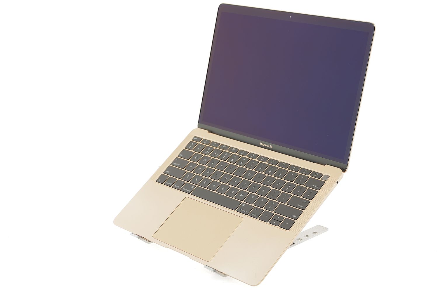 Apple MacBook Air 13″ 2019, i5 1.6 GHz, 8 GB, Intel UHD Graphics 617 128 GB Gold - Като нов