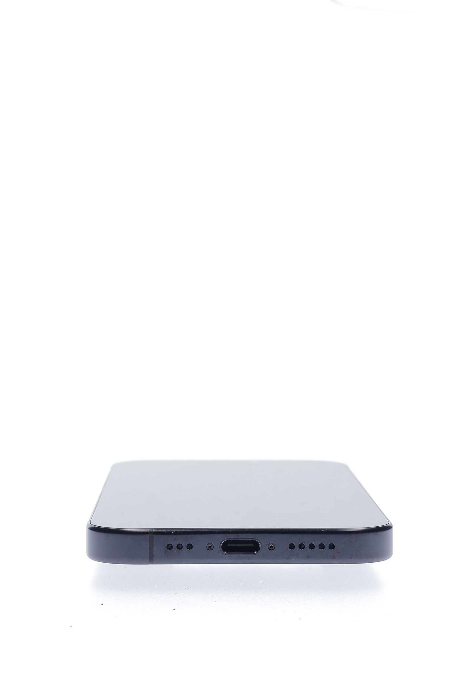 Apple iPhone 16 Pro 128 GB Black Titanium - Újszerű