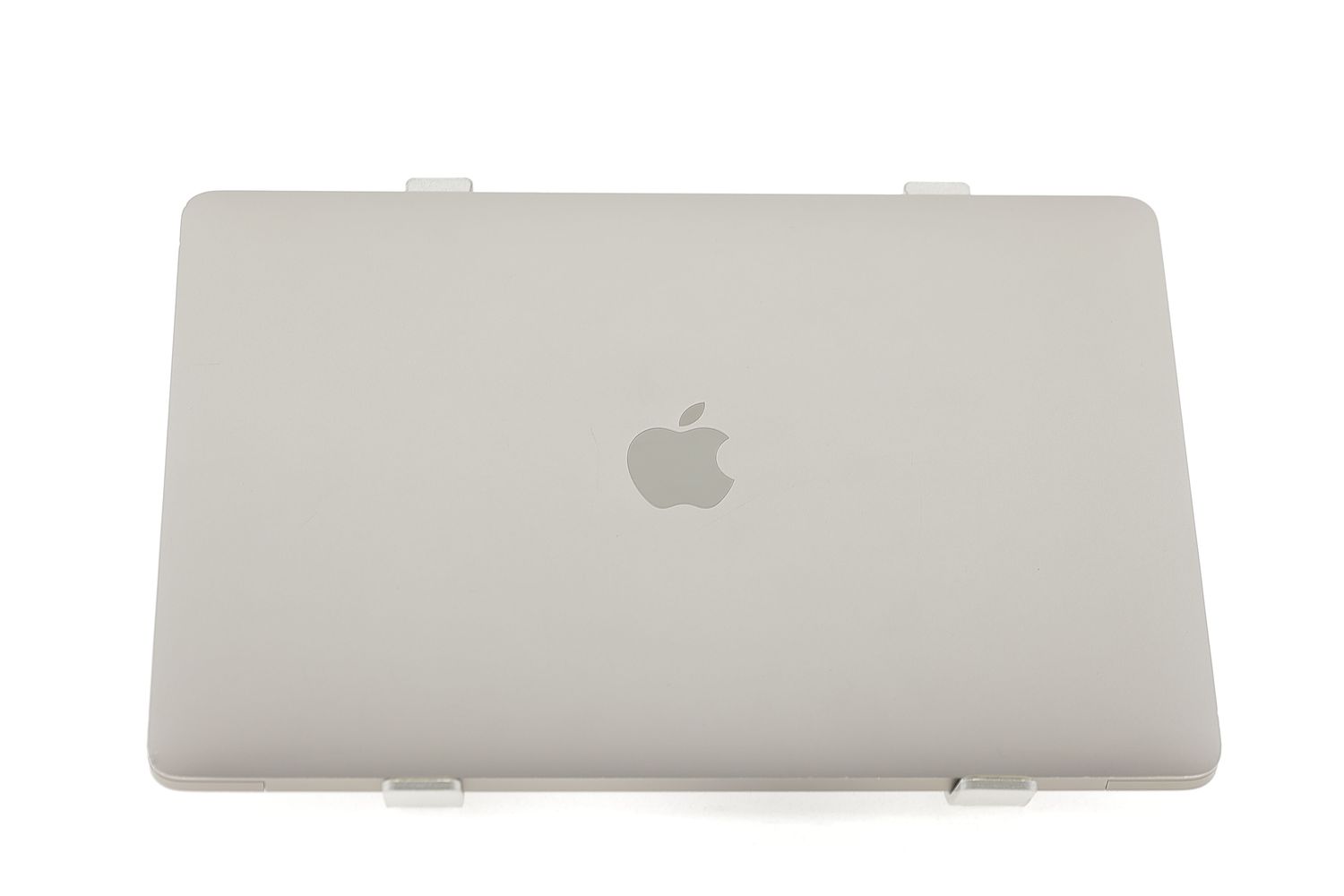 Apple MacBook Pro 13″ 2017, i5 2.3 GHz, 8 GB, Intel Iris Plus Graphics 640 256 GB Space Gray - Добро