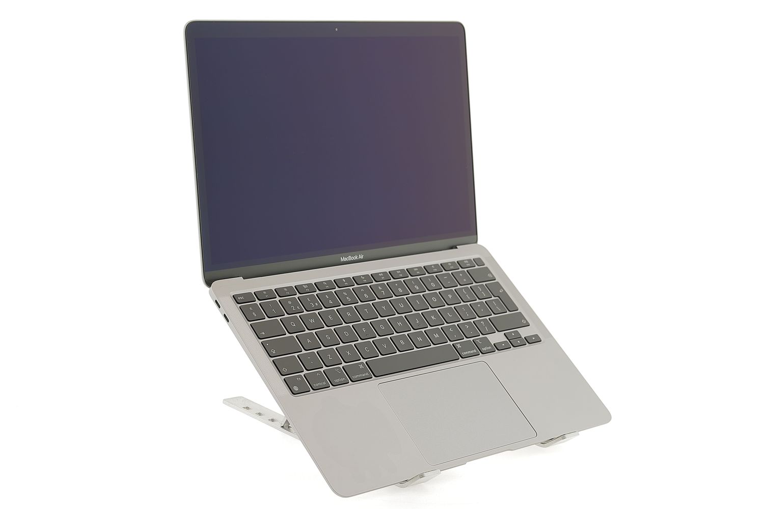Apple MacBook Air 13″ 2020, i5 1.1 GHz, 8 GB, Intel Iris Plus 512 GB Space Gray - Много добро