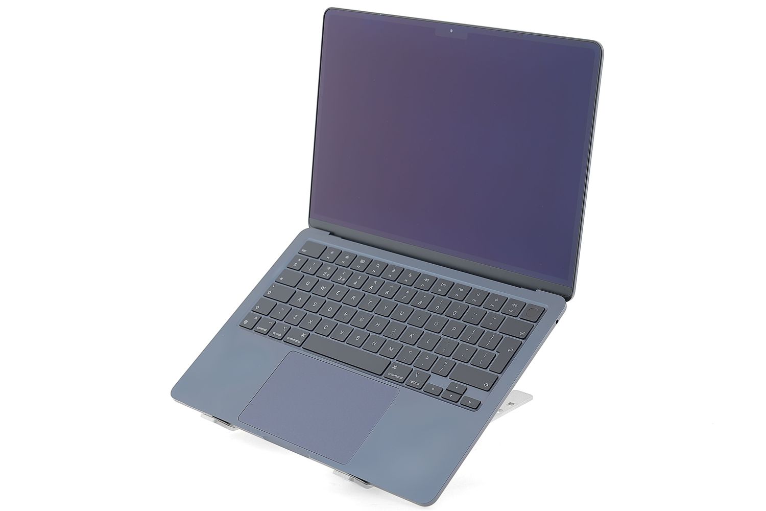 Apple MacBook Air 13″ 2024, M3 8 Cores, 8 GB, 10 core GPU 512 GB Midnight