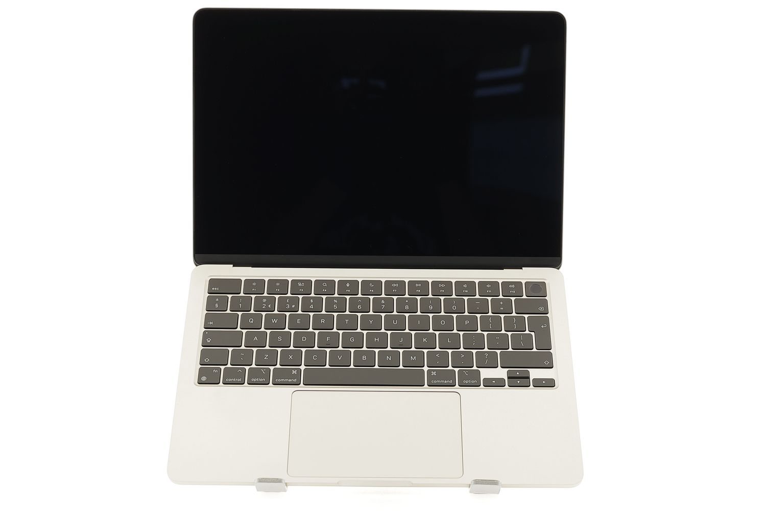 Apple MacBook Air 13″ 2022, M2 8 Cores, 8 GB, 8 core GPU 256 GB Starlight - Excelent