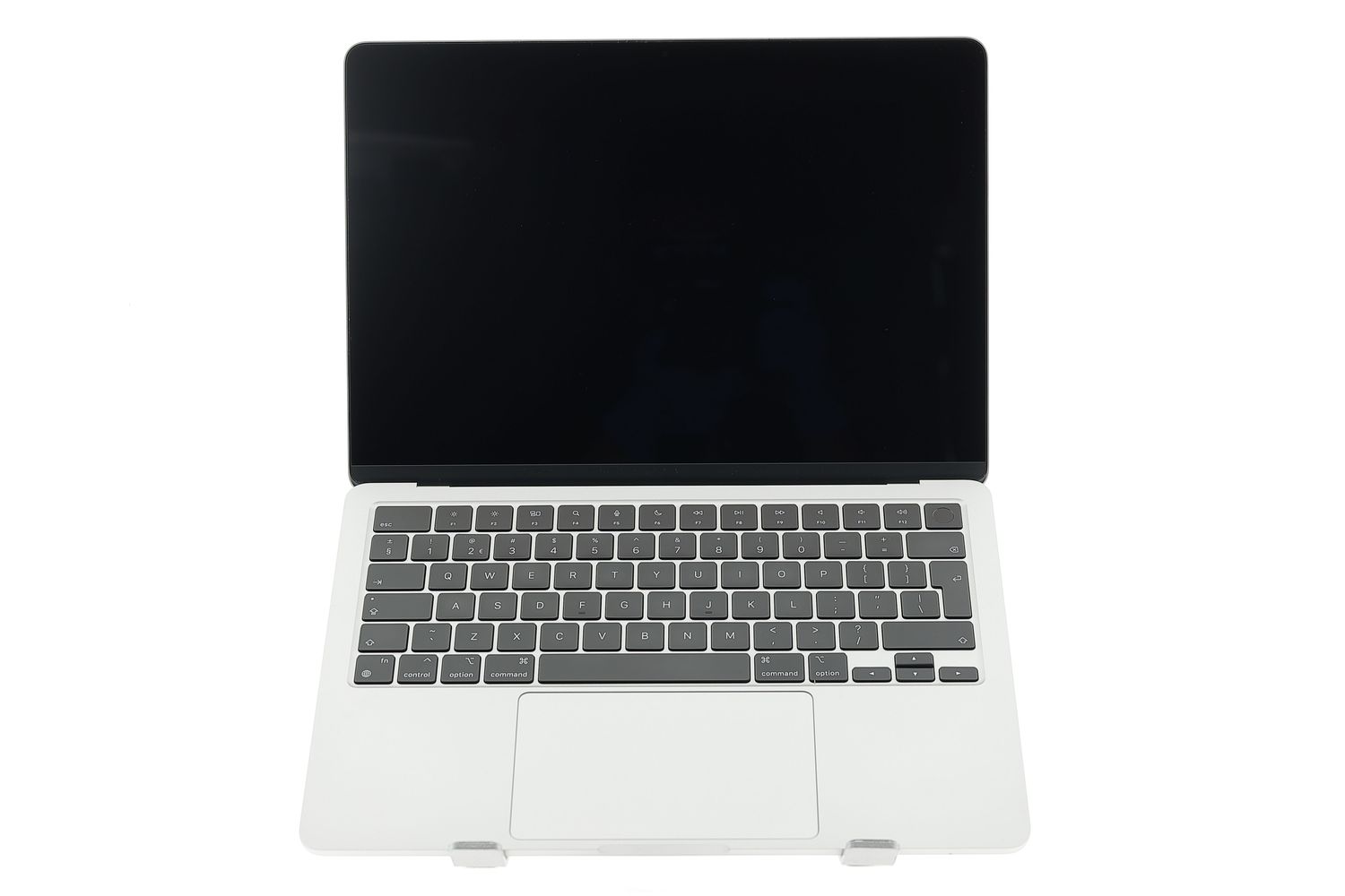 Apple MacBook Air 13″ 2024, M3 8 Cores, 8 GB, 8 core GPU 256 GB Silver - Excelent