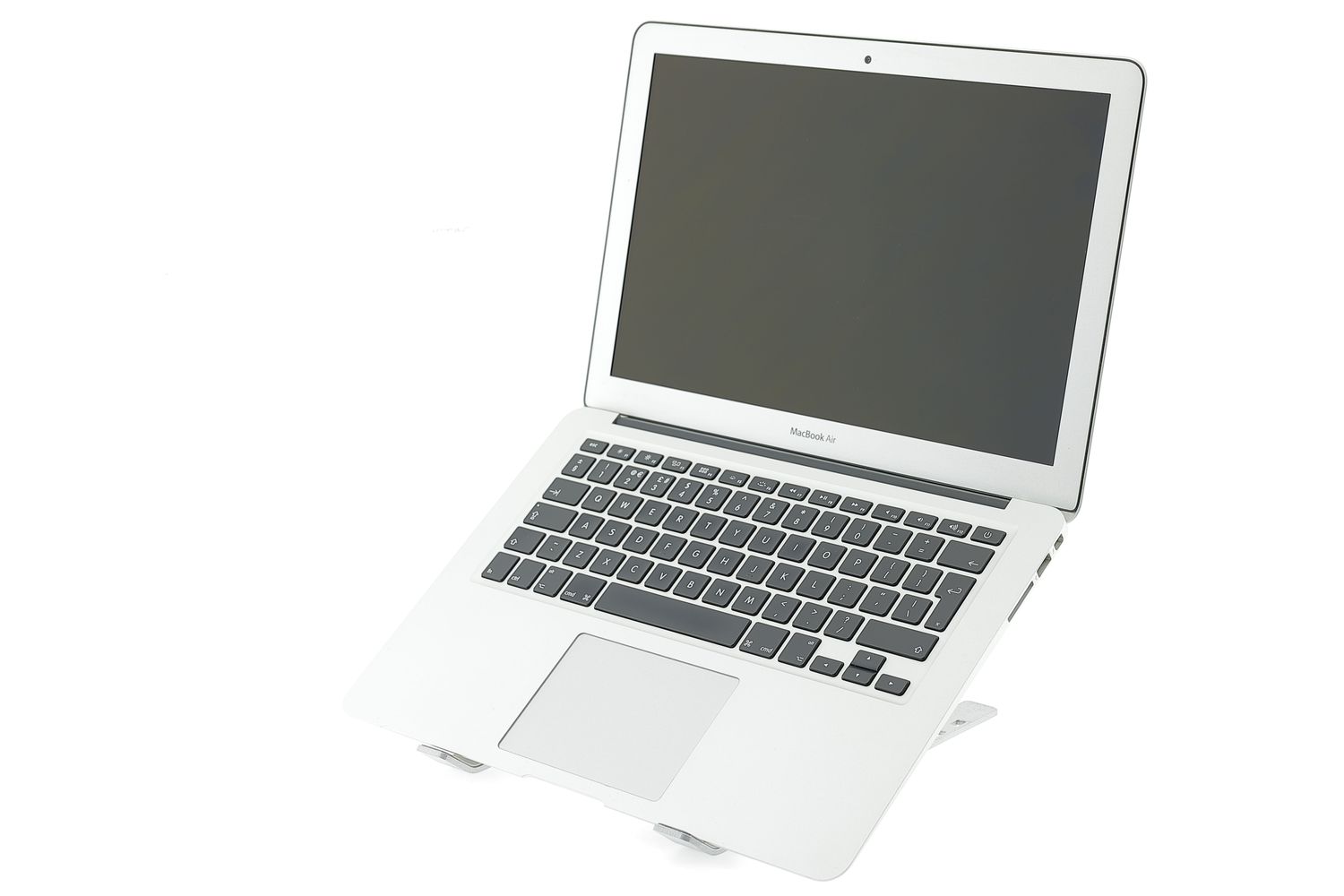 Apple MacBook Air 13″ 2017, i5 1.8 GHz, 8 GB, HD Graphics 6000 256 GB Silver - Újszerű
