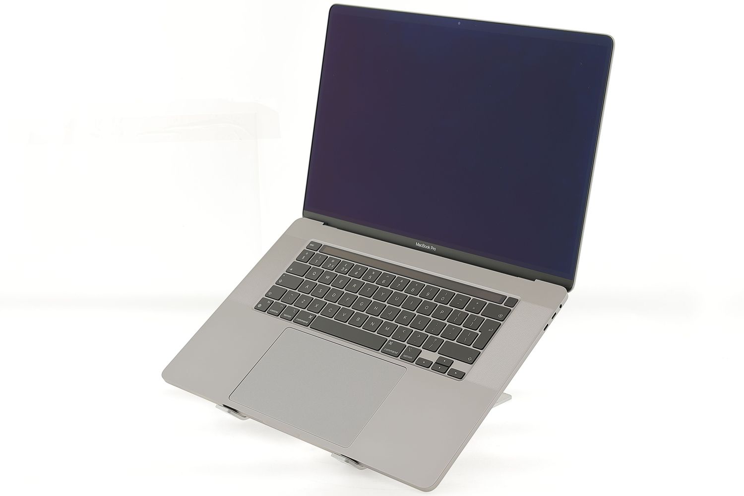 Apple MacBook Pro 16″ Touch Bar 2019, i7 2.6 GHz, 16 GB, AMD