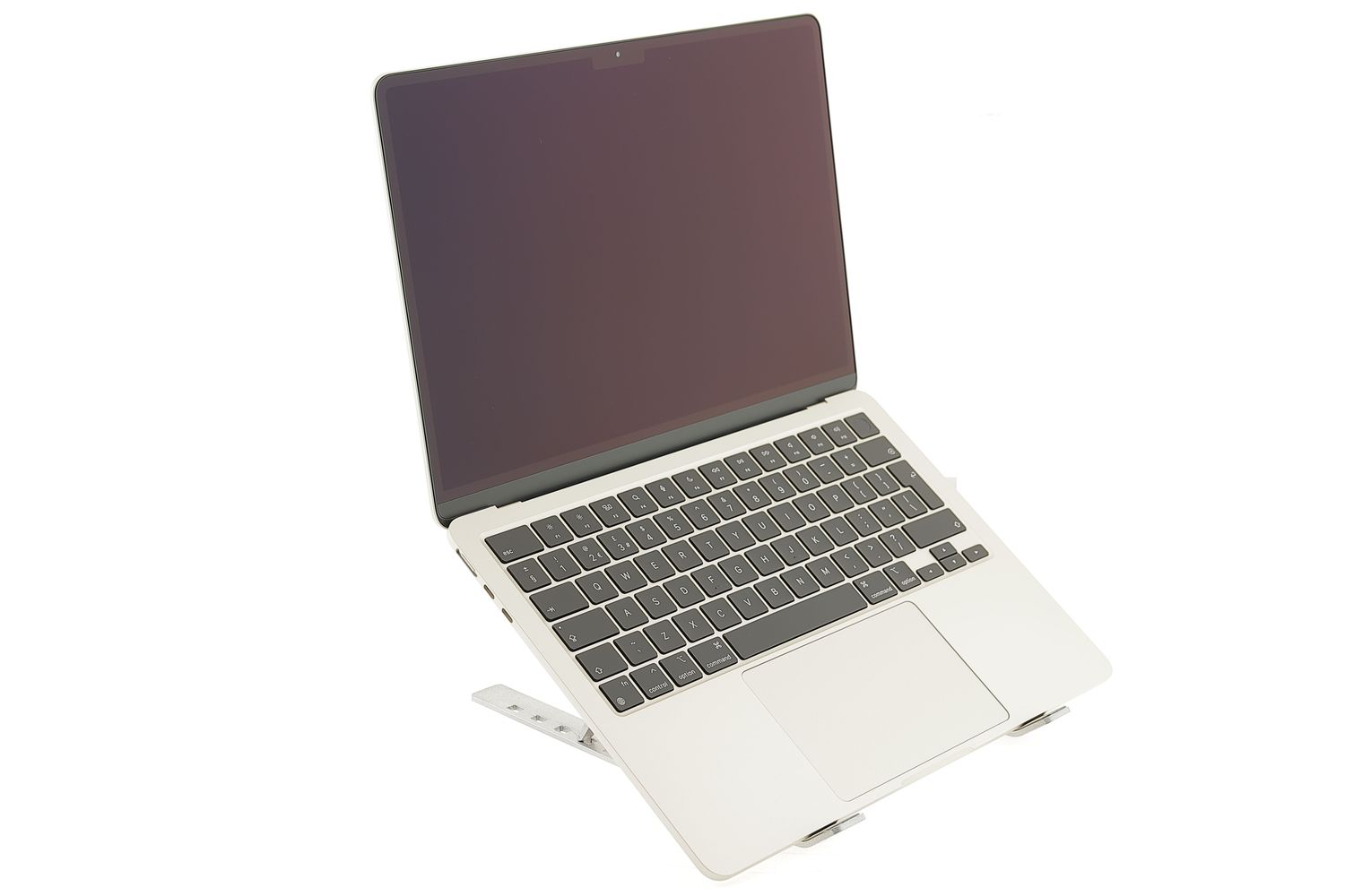Apple MacBook Air 13″ 2022, M2 8 Cores, 16 GB, 8 core GPU 256 GB Starlight - Újszerű