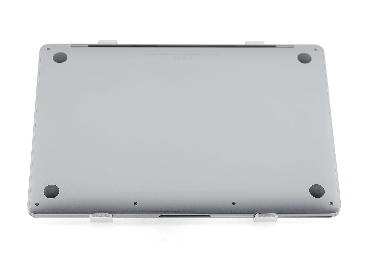 Apple MacBook Pro 13″ 2020, M1 8 Cores, 8 GB, 8 core GPU 512 GB Space Gray - Много добро