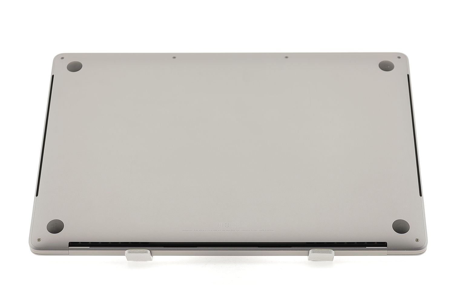 Apple MacBook Pro 15″ Touch Bar 2018, i7 2.6 GHz, 16 GB, AMD Radeon Pro 560X 512 GB Space Gray - Foarte bun