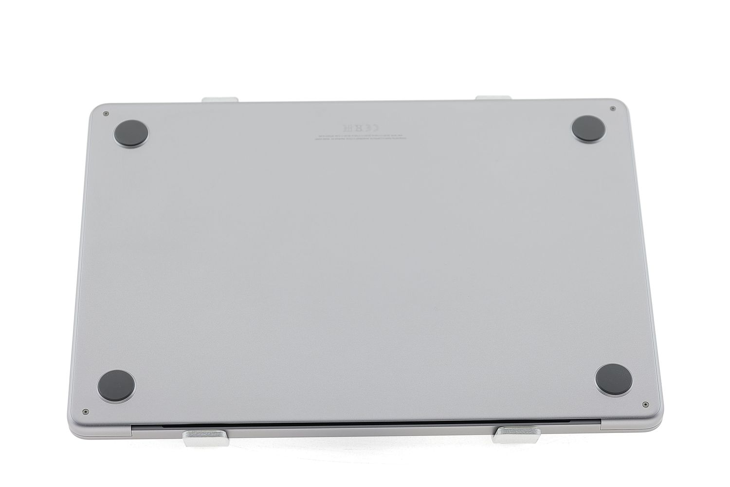 Apple MacBook Air 13″ 2022, M2 8 Cores, 8 GB, 8 core GPU 256 GB Space Gray