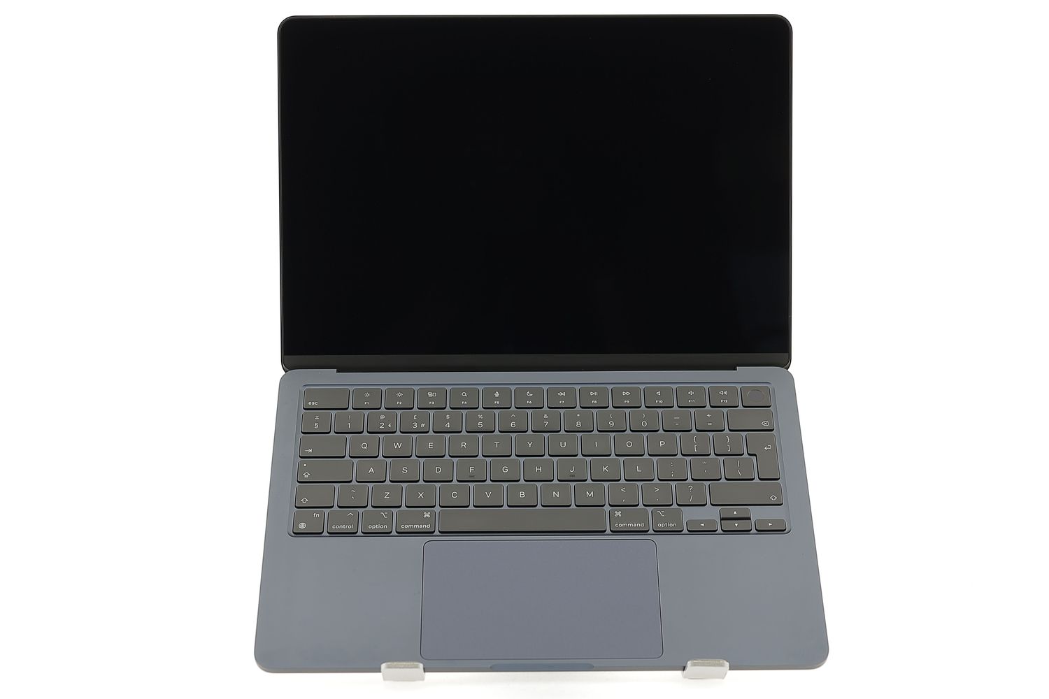 Apple MacBook Air 13″ 2022, M2 8 Cores, 8 GB, 10 core GPU 256 GB Midnight - Ca nou