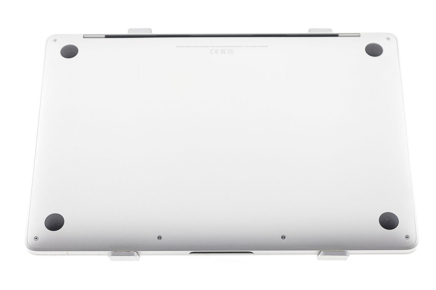 Apple MacBook Pro 13″ 2022, M2 8 Cores, 8 GB, 10 core GPU 256 GB Silver - Отлично