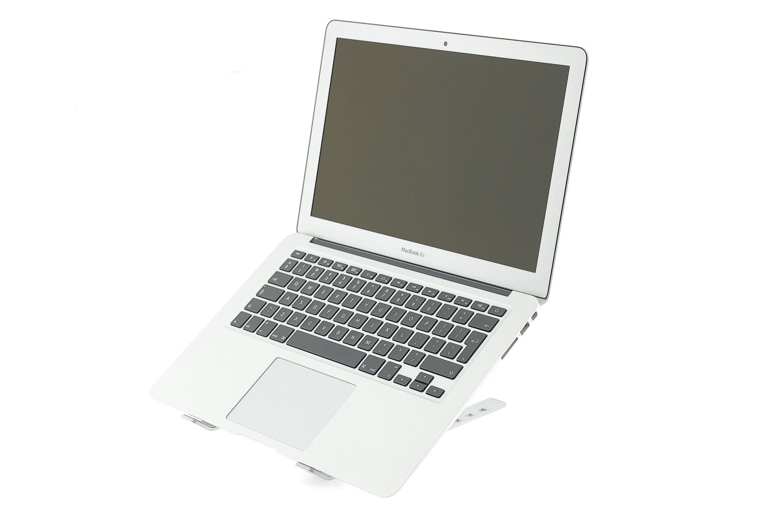 Apple MacBook Air 13″ 2017, i5 1.8 GHz, 8 GB, HD Graphics 6000 128 GB Silver - Много добро